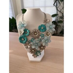 Silver Tone Turquoise Color Teal Flower Statement Necklace Chunky 18"